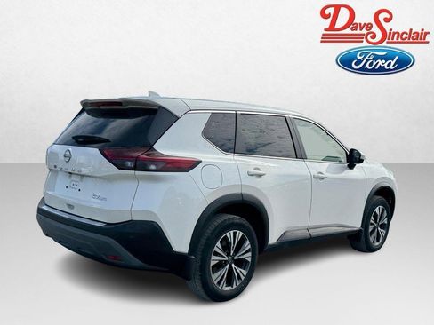 Used 2023 Nissan Rogue SV image 7