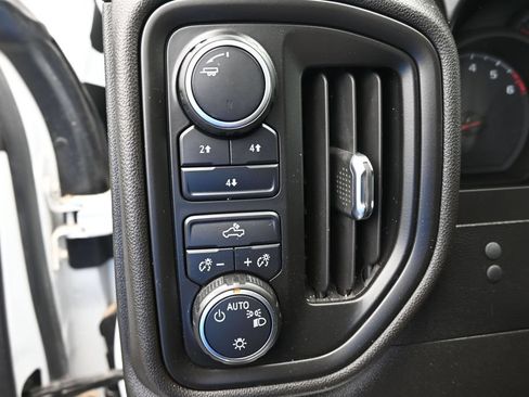 Used 2022 Chevrolet Silverado 2500 W/T AWD/4WD image 31