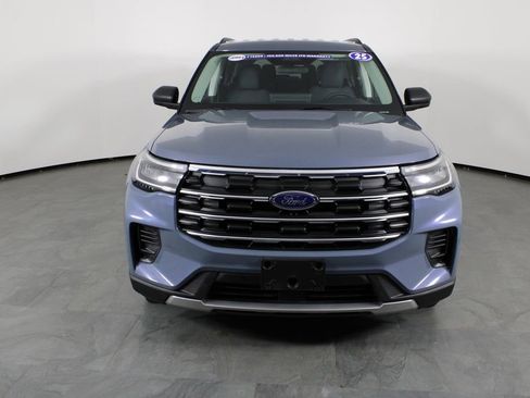Used 2025 Ford Explorer Active image 11