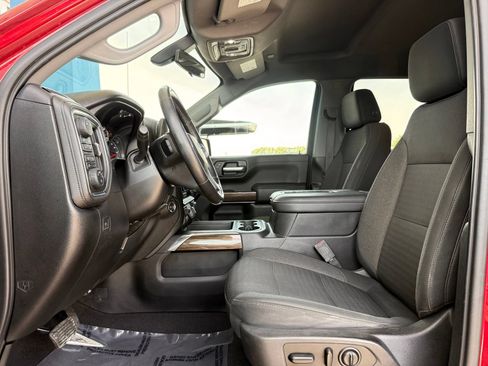 Used 2019 Chevrolet Silverado 1500 LT Trail Boss AWD/4WD image 19