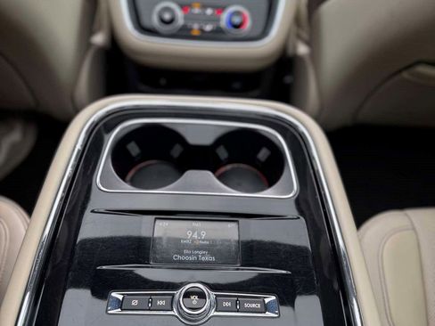 Used 2019 Lincoln Navigator Reserve w/ Cargo Package AWD/4WD image 25