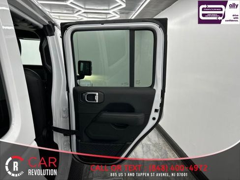 Used 2021 Jeep Wrangler Unlimited Sahara AWD/4WD image 41