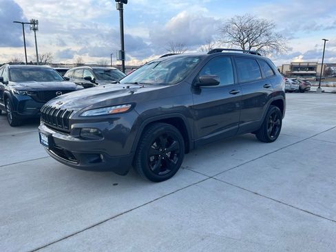 Used 2015 Jeep Cherokee Latitude w/ Comfort/Convenience Group image 5