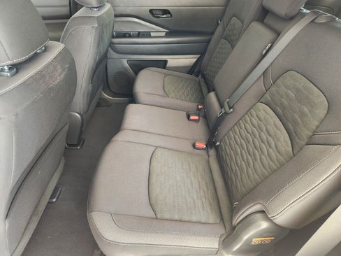 Used 2025 Nissan Pathfinder SV AWD/4WD image 30