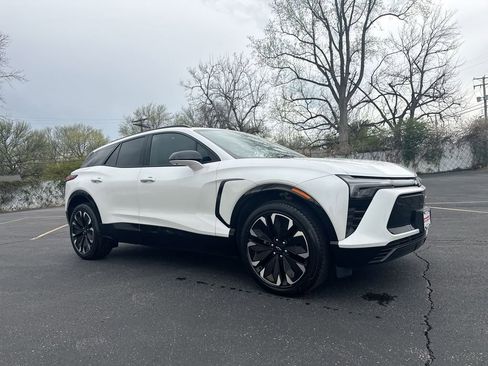 Certified 2024 Chevrolet Blazer EV RS image 1