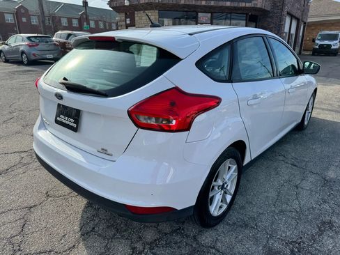 Used 2015 Ford Focus SE image 14