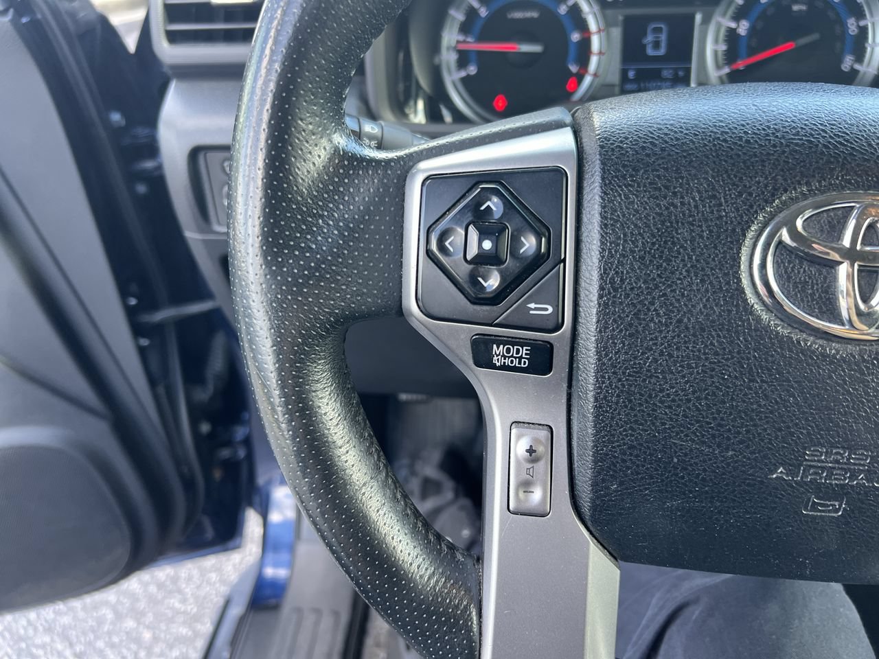 Used 2018 Toyota 4Runner SR5 Premium AWD/4WD image 19