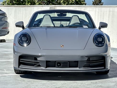 Used 2026 Porsche 911 Carrera RWD image 11