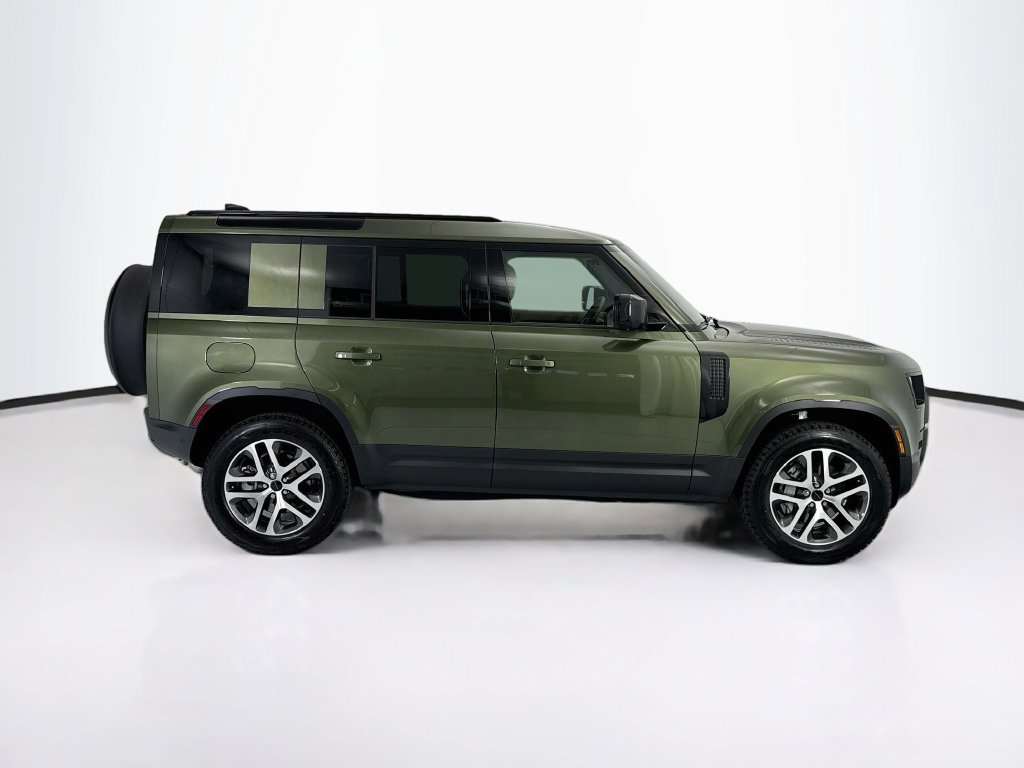 New 2026 Land Rover Defender 110 S AWD/4WD image 4