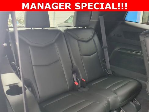 Used 2025 Cadillac XT6 Premium Luxury image 32