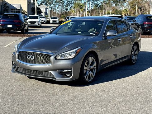 Used 2015 INFINITI Q70 3.7 w/ Sport Package image 3