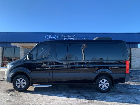 Used 2020 Mercedes-Benz Sprinter 2500 image 6