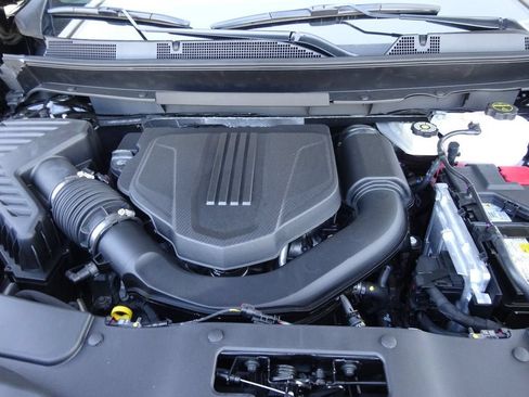 New 2026 Chevrolet Traverse Z71 w/ Enhanced Driving Package AWD/4WD image 10