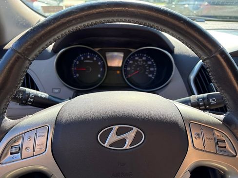 Used 2012 Hyundai Tucson GLS FWD image 18