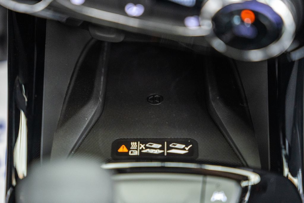 New 2026 Chevrolet Trax LT w/ Sunroof Package FWD image 25