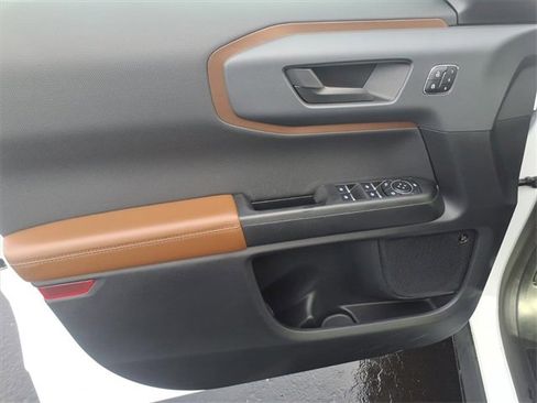 Certified 2023 Ford Bronco Sport Outer Banks w/ Tech Package image 11