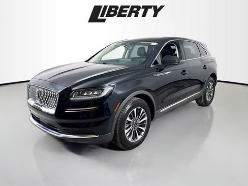 Used 2023 Lincoln Nautilus Reserve image 3