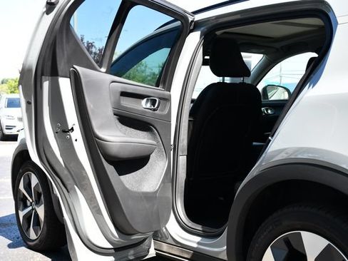 Used 2026 Volvo XC40 B5 Plus AWD/4WD image 15