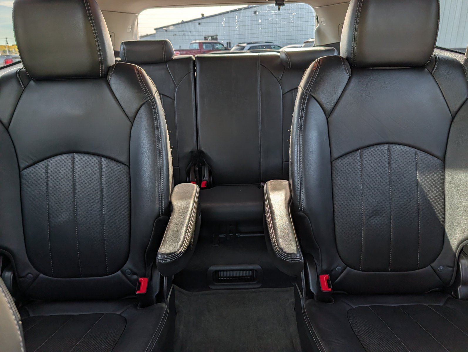 Used 2014 Chevrolet Traverse LTZ AWD/4WD image 13