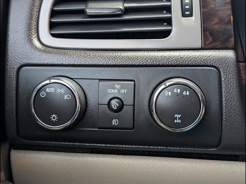 Used 2013 GMC Sierra 2500 Denali w/ Suspension Package, Off-Road image 16