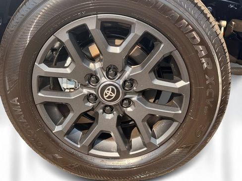 Used 2025 Toyota Sequoia Platinum AWD/4WD image 11