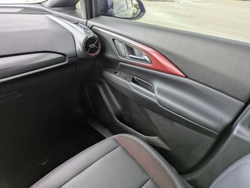 Used 2024 Chevrolet Equinox EV RS FWD image 17
