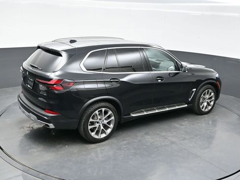 Used 2024 BMW X5 xDrive40i AWD/4WD image 36