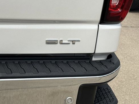 Used 2024 GMC Sierra 1500 SLT w/ SLT Premium Plus Package AWD/4WD image 10