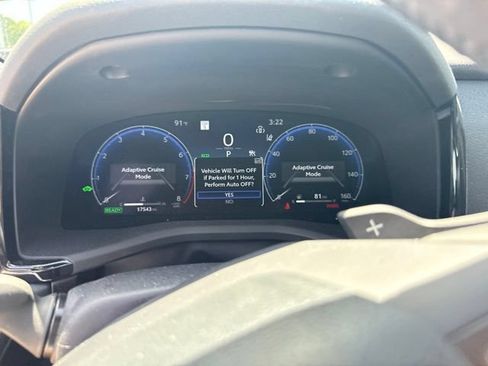 Used 2025 Toyota Camry XSE FWD image 33