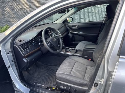 Used 2015 Toyota Camry LE FWD image 11