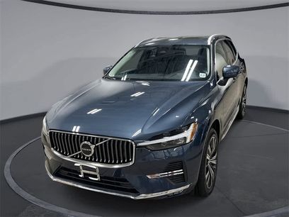 Used 2022 Volvo XC60 B5 Inscription w/ Climate Package