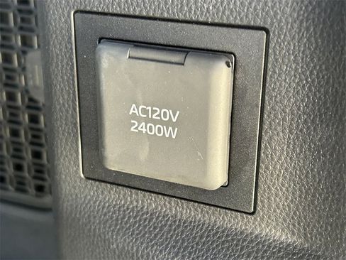 Used 2025 Toyota 4Runner Limited image 15