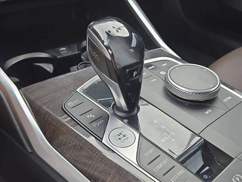 Used 2019 BMW 330i xDrive Sedan AWD/4WD image 11