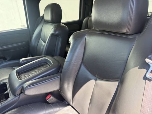 Used 2003 Chevrolet Silverado 2500 LT w/ Skid Plate Package AWD/4WD image 9