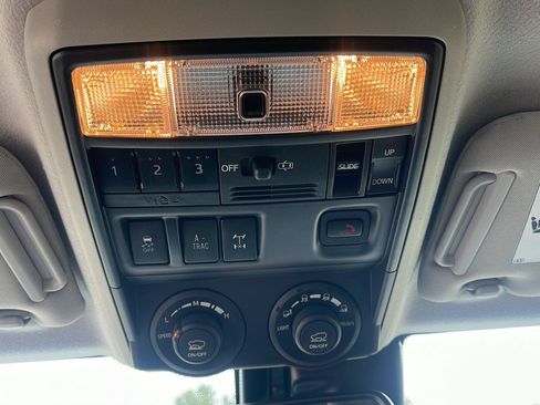 Used 2021 Toyota 4Runner Venture w/ Moonroof Package AWD/4WD image 31