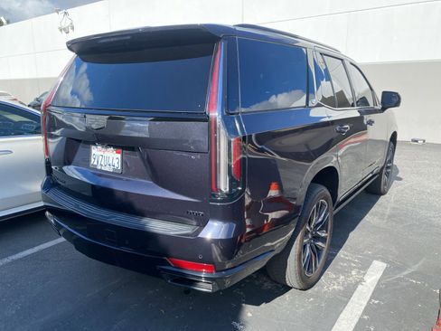 Used 2022 Cadillac Escalade Sport Platinum w/ Heavy-Duty Trailer Package AWD/4WD image 3