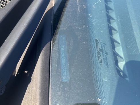 Used 2024 Ford Expedition Limited image 15