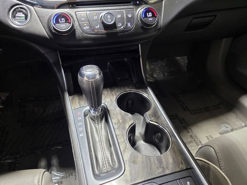 Used 2015 Chevrolet Impala LTZ FWD image 27