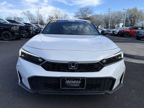 Used 2025 Honda Civic Sport image 3