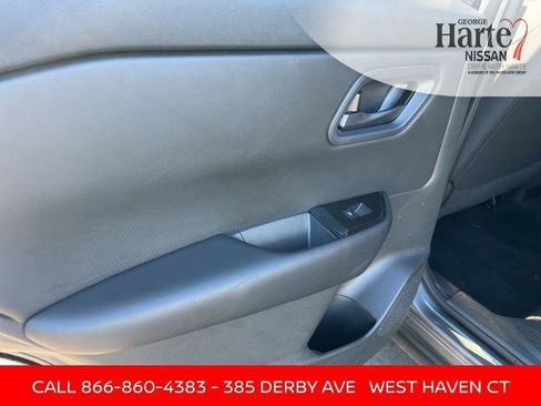 Certified 2024 Nissan Rogue S image 18