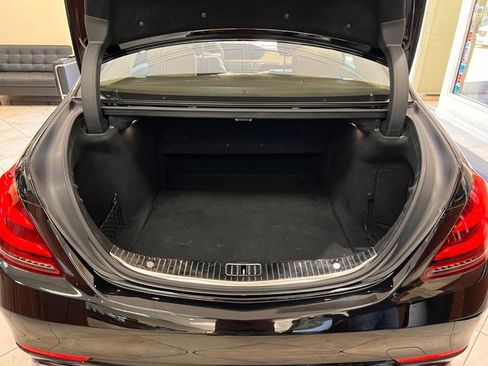Used 2019 Mercedes-Benz S 560 4MATIC Sedan image 23