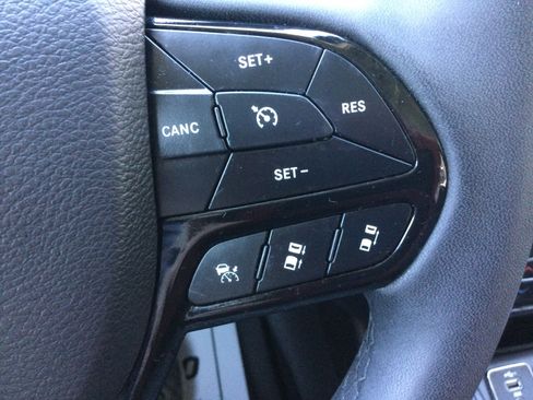 Used 2023 Jeep Cherokee Altitude Lux AWD/4WD image 19