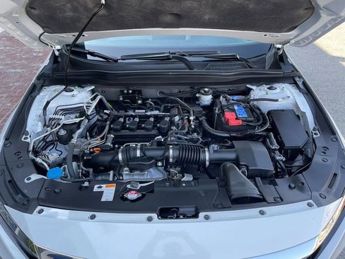 Used 2022 Honda Accord LX image 32