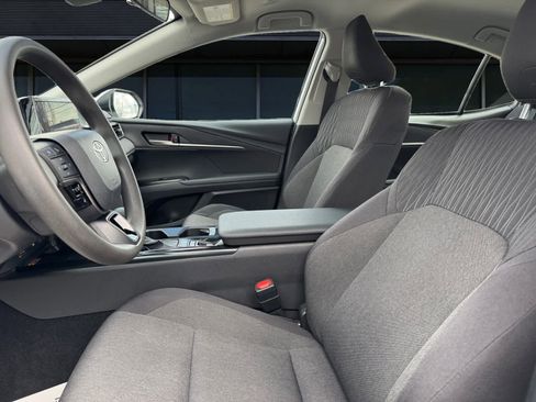 Used 2025 Toyota Camry LE image 2