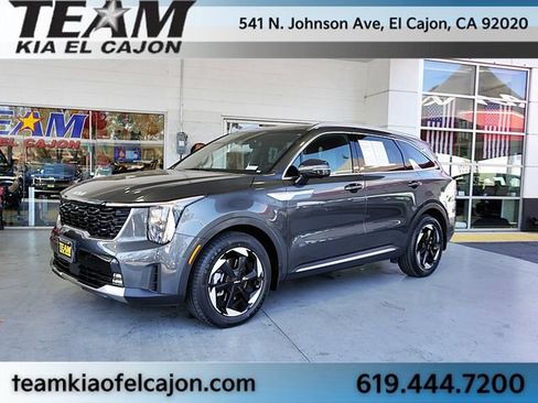 Certified 2025 Kia Sorento SX Prestige AWD/4WD image 5