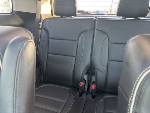 Used 2018 GMC Acadia Denali image 37