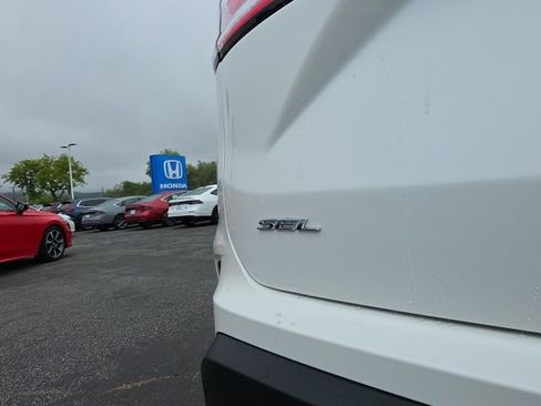 Used 2022 Ford Edge SEL w/ Convenience Package AWD/4WD image 17
