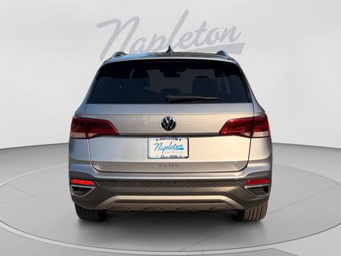 Used 2024 Volkswagen Taos SE FWD image 7