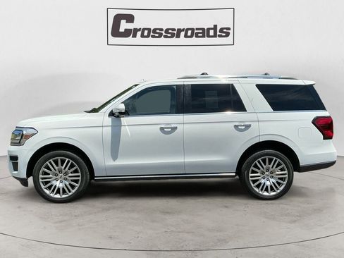 Used 2024 Ford Expedition Limited AWD/4WD image 2