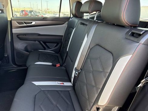 New 2026 Volkswagen Atlas Peak Edition image 16
